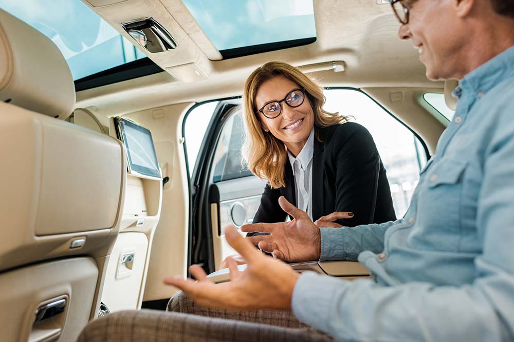 Premium car rental with driver for business meetings in San Diego 4
